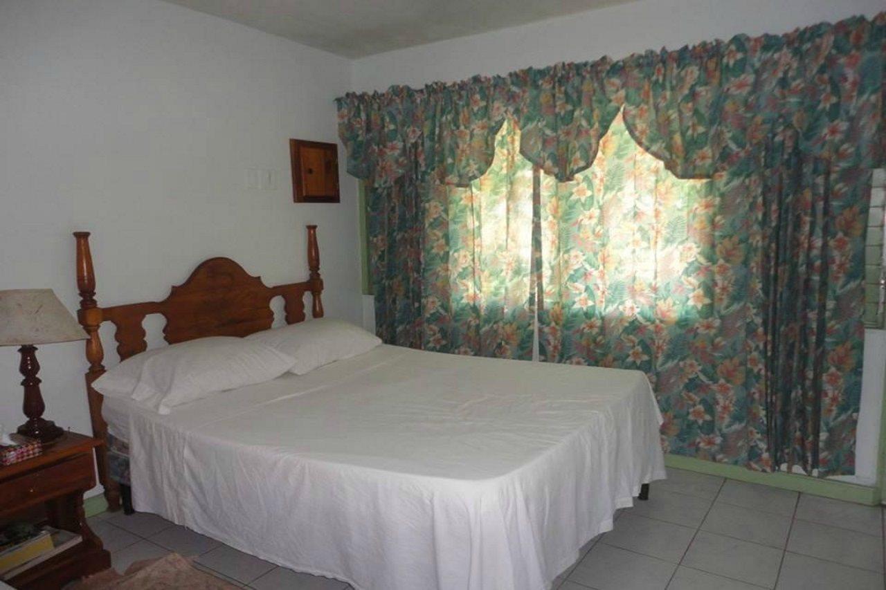 Hidden Paradise Resort Hotel Негрил Екстериор снимка