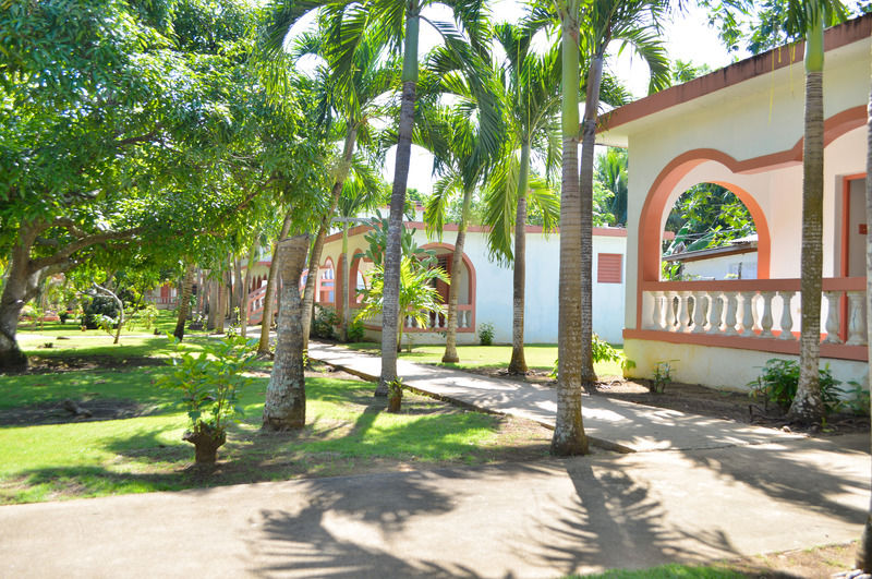Hidden Paradise Resort Hotel Негрил Екстериор снимка