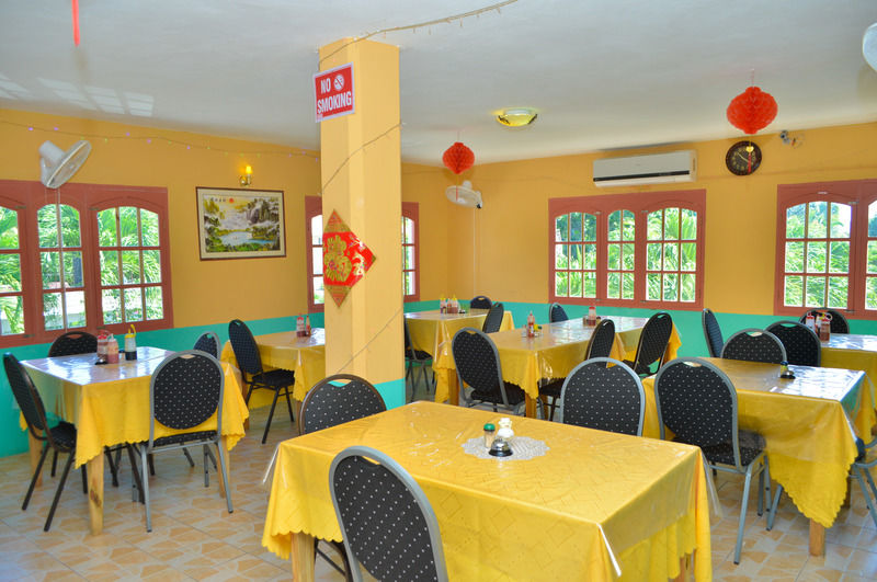 Hidden Paradise Resort Hotel Негрил Екстериор снимка