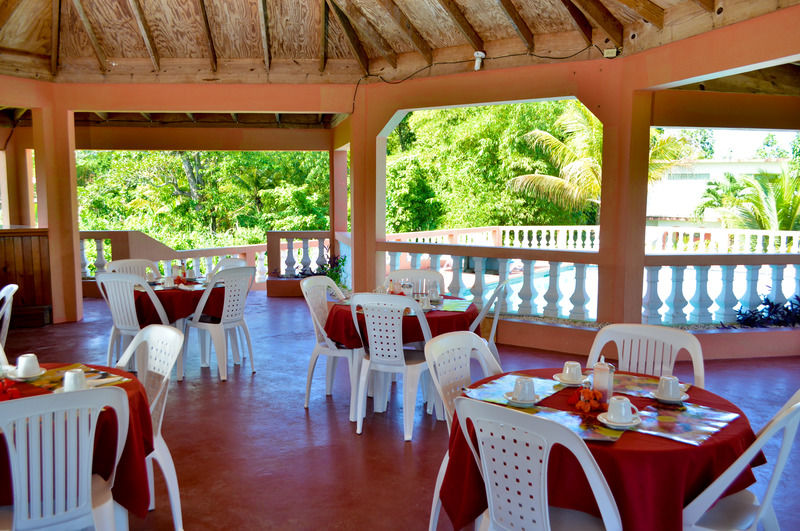 Hidden Paradise Resort Hotel Негрил Екстериор снимка