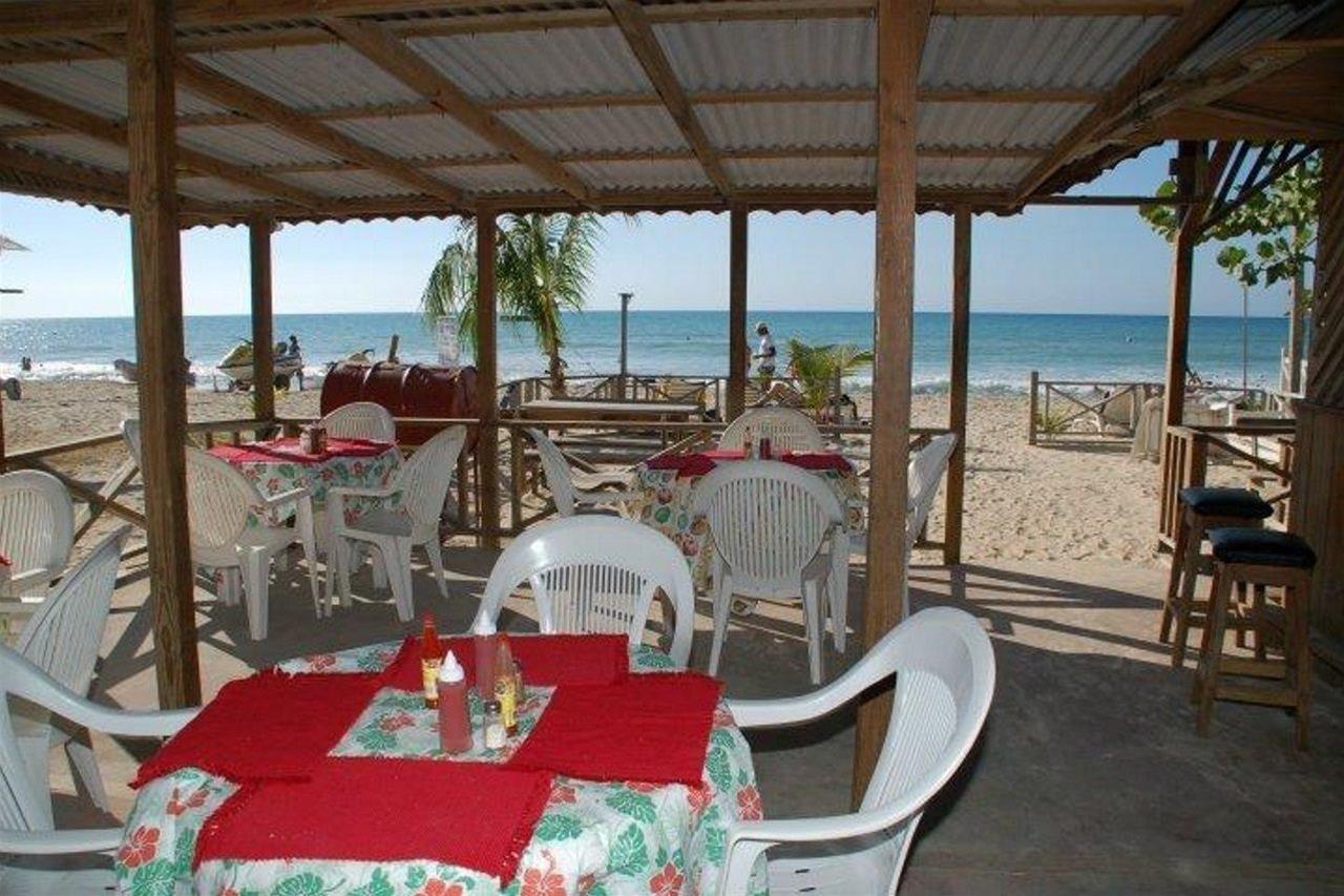 Hidden Paradise Resort Hotel Негрил Екстериор снимка